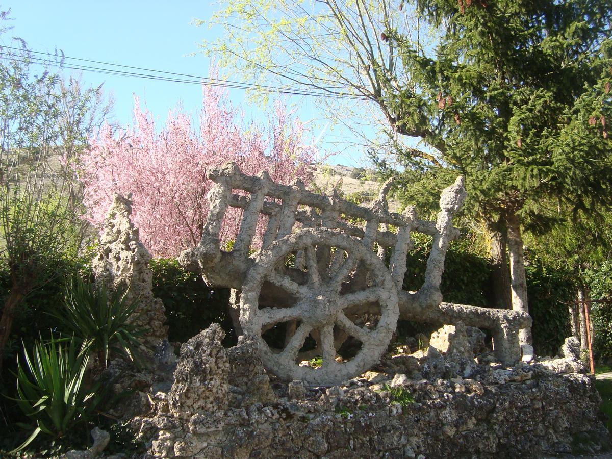 Picon Del Conde Hotel Monasterio de Rodilla Luaran gambar